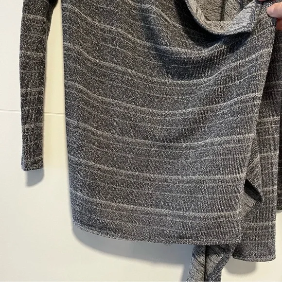 Volcom | Open Sweater - Picture 5 of 15